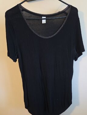 Old Navy Black Scoop Neck Short Sleeve Tee